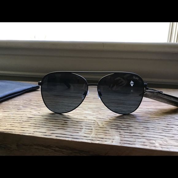 NWT Quay Aviator Sunglasses - Picture 3 of 4